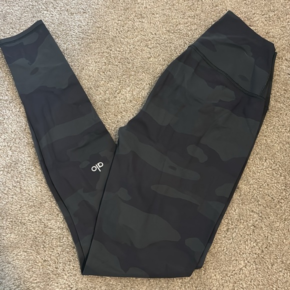 ALO Yoga Pants - Alo yoga leggings